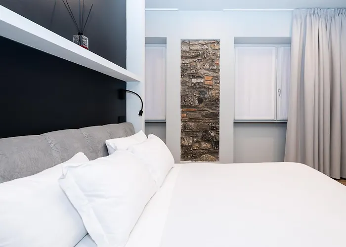 Breva In Centro Storico Appartement *