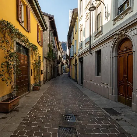 Breva In Centro Storico Apartamento *