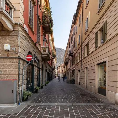 Breva In Centro Storico Como