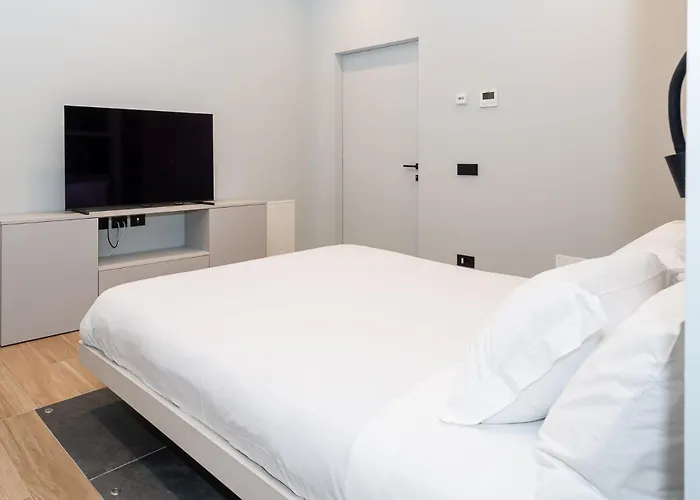 Breva In Centro Storico コモ