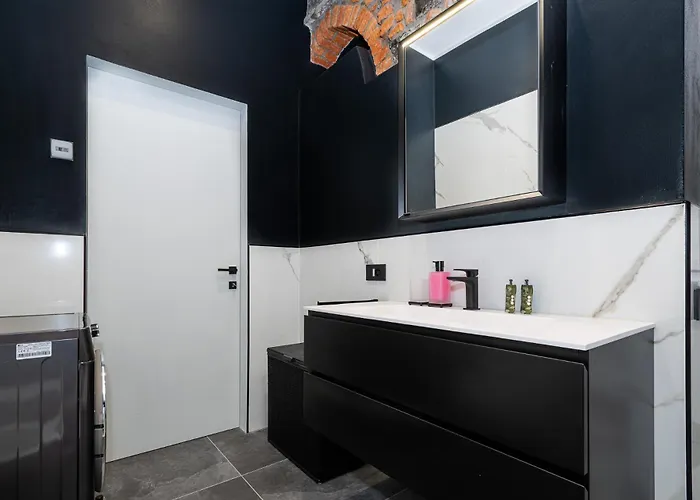 Breva In Centro Storico Апартаменты *