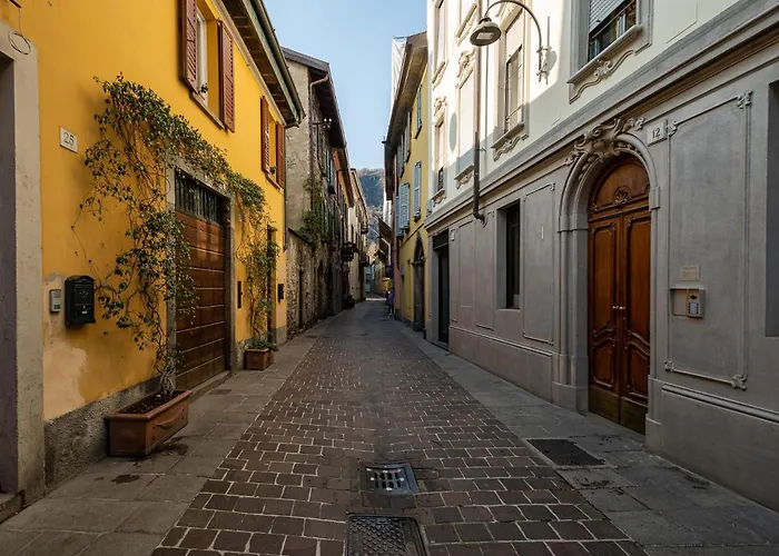 Breva In Centro Storico Апартаменты *